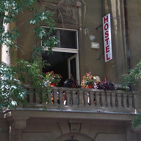 Hostel Sova Novi Sad Bagian luar foto