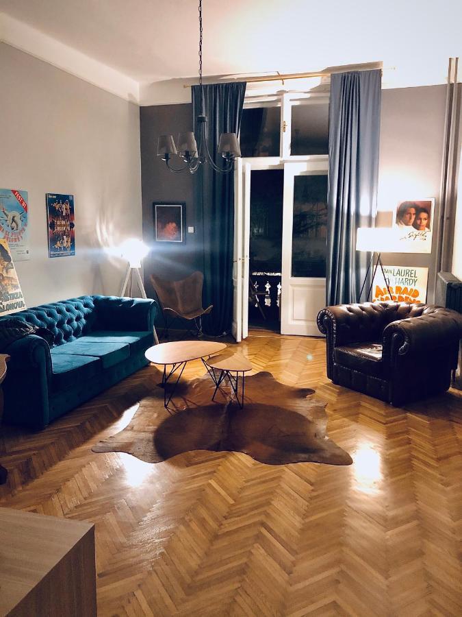 Hostel Sova Novi Sad Bagian luar foto