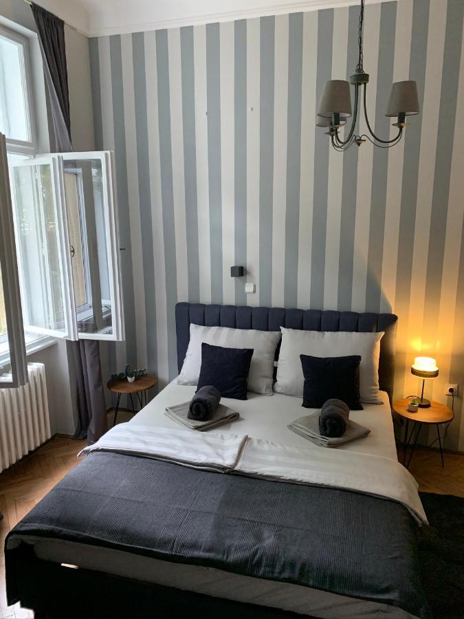 Hostel Sova Novi Sad Bagian luar foto