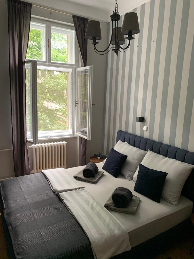 Hostel Sova Novi Sad Bagian luar foto